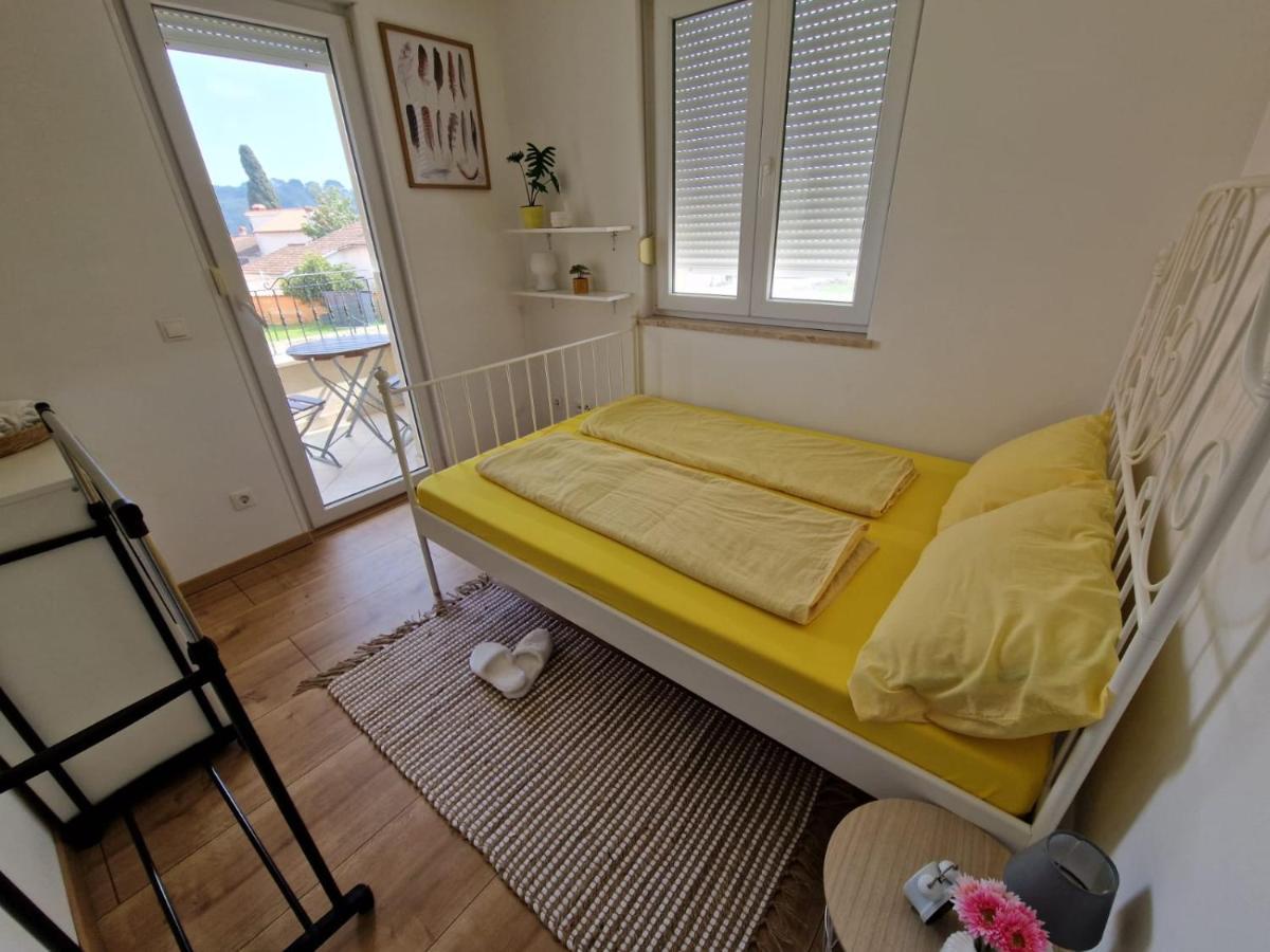 Apartment Franko Pula Bagian luar foto